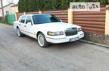 Седан Lincoln Town Car 1992 в Львові