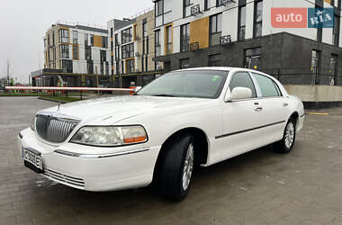 Седан Lincoln Town Car 2011 в Луцьку