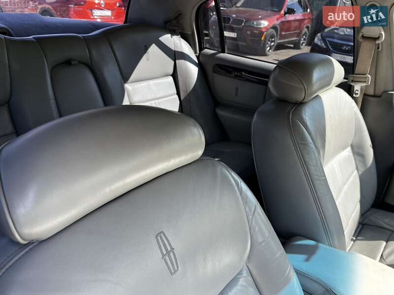 Седан Lincoln Town Car 1998 в Одессе