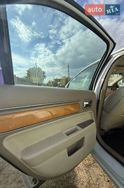 Седан Lincoln Zephyr 2006 в 
