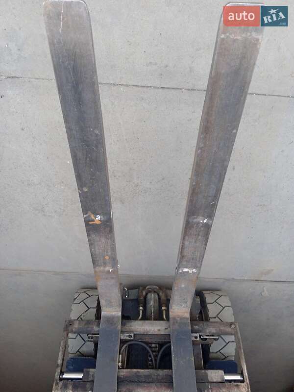 Вилочный погрузчик Linde E 25 2012 в Ужгороде фото 11 Вилочный погрузчик Linde E 25 2012 в Ужгороде