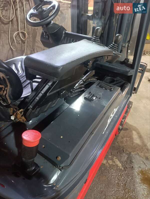 Вилочный погрузчик Linde E16C 2003 в Подгородном фото 6 Вилочный погрузчик Linde E16C 2003 в Подгородном