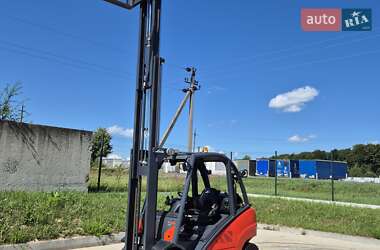 Вилочный погрузчик Linde H-25-T-02 2015 в 