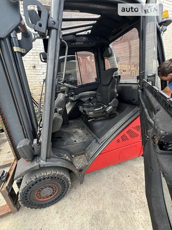 Вилочный погрузчик Linde H 25T-03 2010 в Луцке