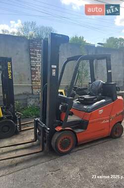 Вилочный погрузчик Linde H 25T-03 2015 в 