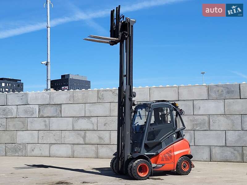 Вилочний навантажувач Linde H 40 T-02 2012 в Немирові