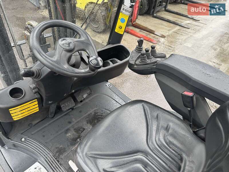 Вилочный погрузчик Linde H20T 2012 в Киеве