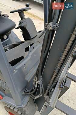 Вилочный погрузчик Linde H20T 2007 в 