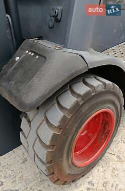 Вилочный погрузчик Linde H20T 2007 в 