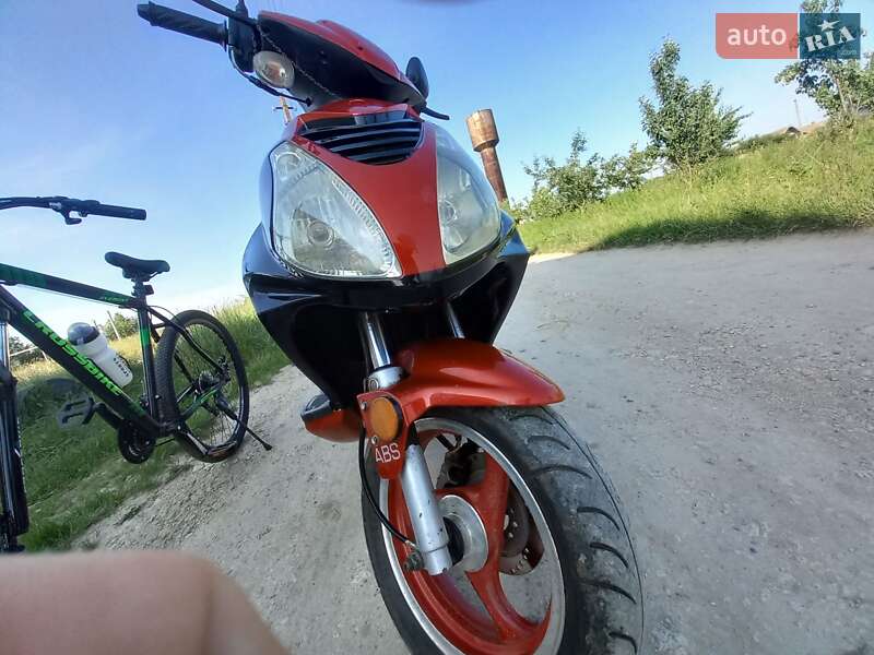 Скутер Lingben LB 2009 в Чорткове