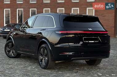 Позашляховик / Кросовер Lixiang L7 2024 в 