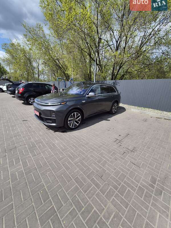 Внедорожник / Кроссовер Lixiang L7 2024 в Днепре