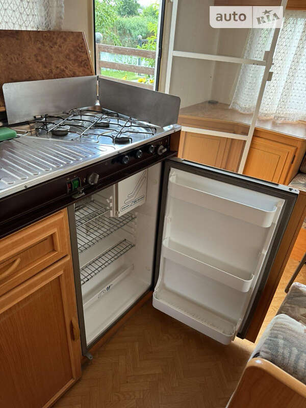 Прицеп дача LMC Luxus 1994 в Новомосковске фото 15 Прицеп дача LMC Luxus 1994 в Новомосковске