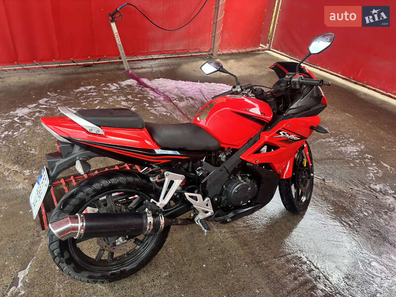 Спортбайк Loncin LX 200 2013 в Высокополье фото 10 Спортбайк Loncin LX 200 2013 в Высокополье