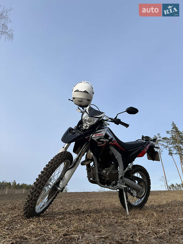 Мотоцикл Внедорожный (Enduro) Loncin LX 250GY-3 2024 в Кролевце