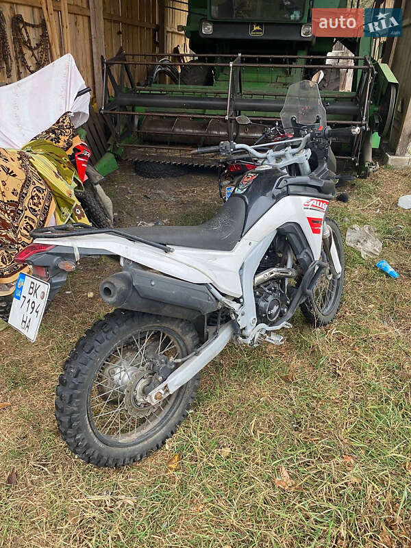 Мотоцикл Туризм Loncin LX 250GY-3 2020 в Вараше фото 6 Мотоцикл Туризм Loncin LX 250GY-3 2020 в Вараше