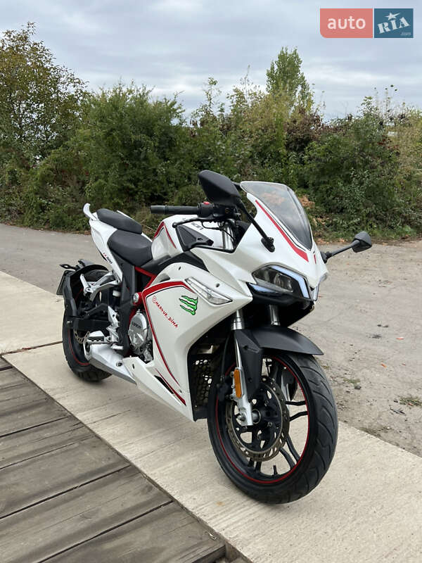 Спортбайк Loncin LX 300GY 2019 в 