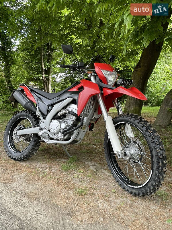 Мотоцикл Кросс Loncin LX300GY-A DS2 Pro 2019 в Рівному фото Мотоцикл Кросс Loncin LX300GY-A DS2 Pro 2019 в Рівному