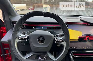 Седан Lotus Eletre 2023 в 