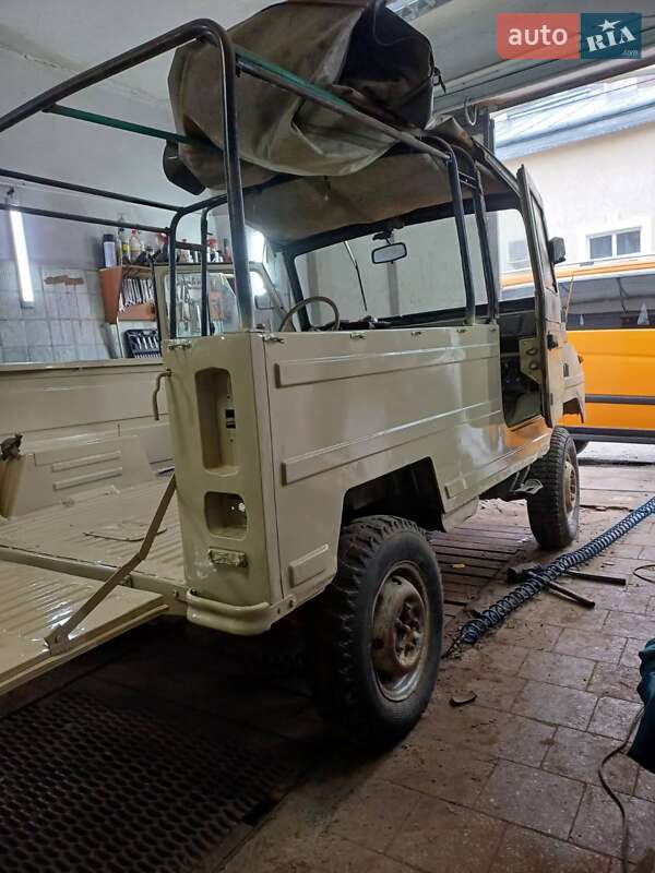 Внедорожник / Кроссовер ЛуАЗ 969 Волинь 1990 в Великом Березном