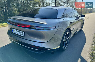 Седан Lucid Air 2022 в 
