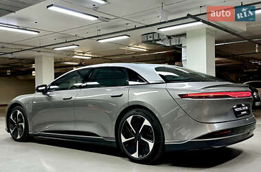 Седан Lucid Air 2022 в 