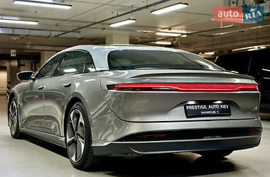 Седан Lucid Air 2022 в 
