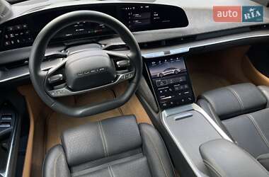 Седан Lucid Air 2022 в 