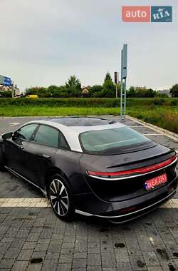 Седан Lucid Air 2022 в 