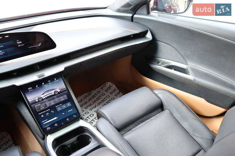 Седан Lucid Air 2023 в Львові