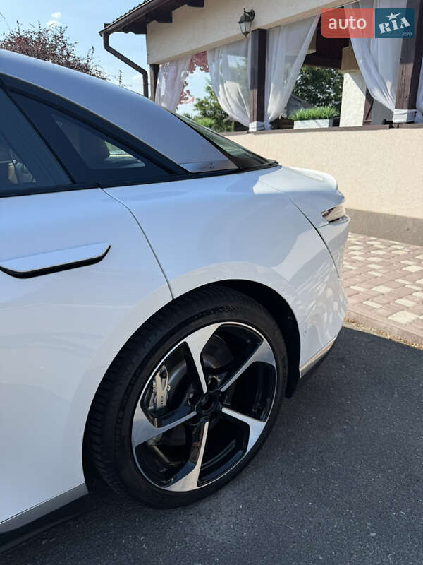 Седан Lucid Air 2023 в Киеве
