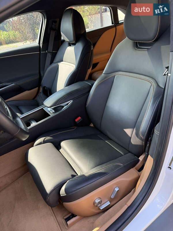 Седан Lucid Air 2023 в Киеве