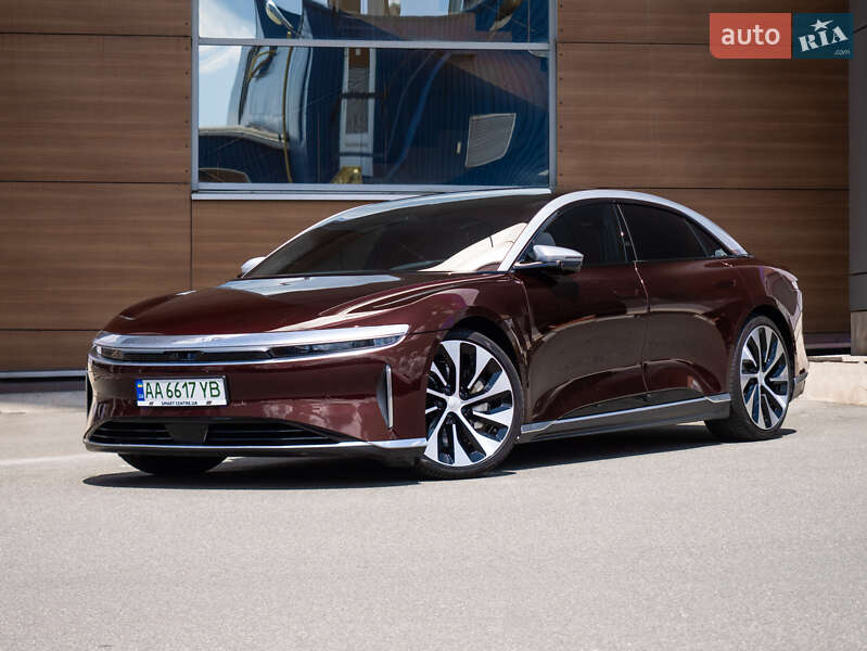 Седан Lucid Air 2022 в 