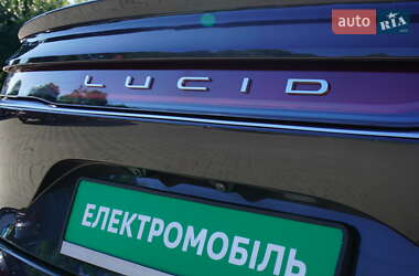 Седан Lucid Air 2023 в 