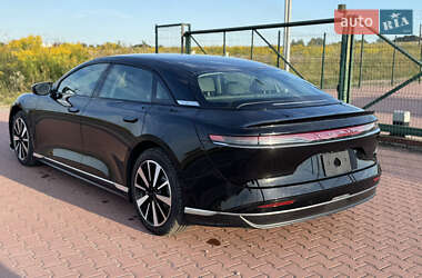 Седан Lucid Air 2025 в 