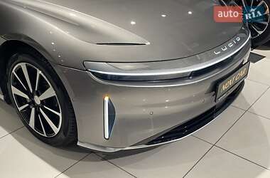 Седан Lucid Air 2023 в 