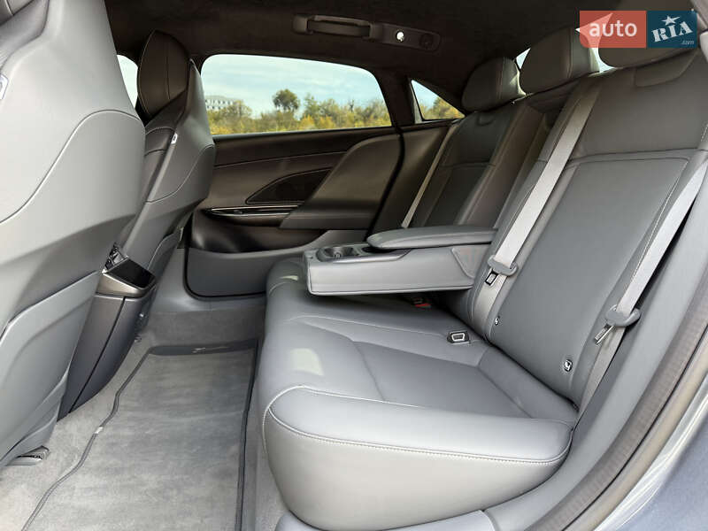 Седан Lucid Air 2023 в Днепре