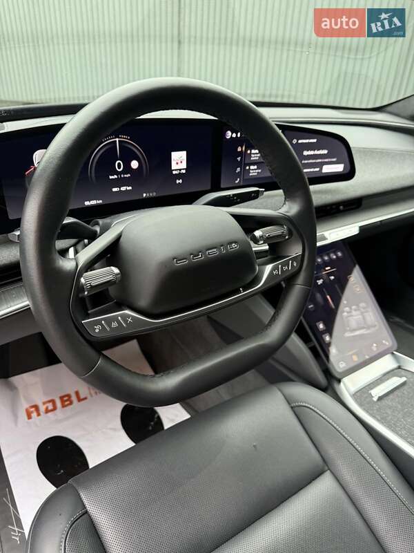Седан Lucid Air 2023 в Львові