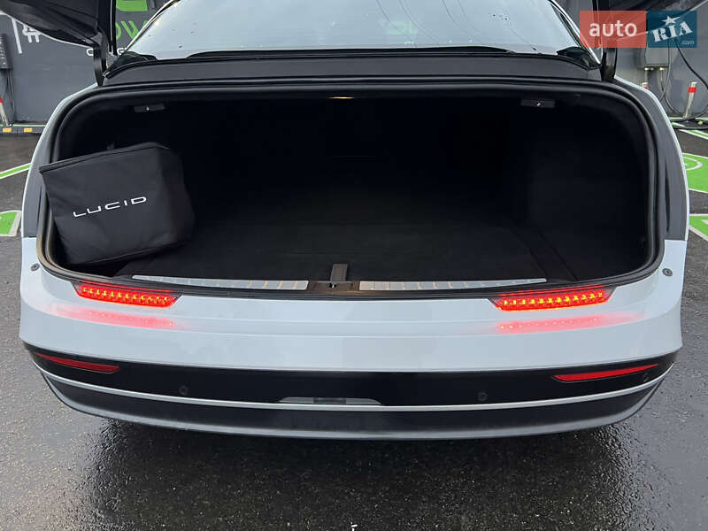 Седан Lucid Air 2022 в Києві