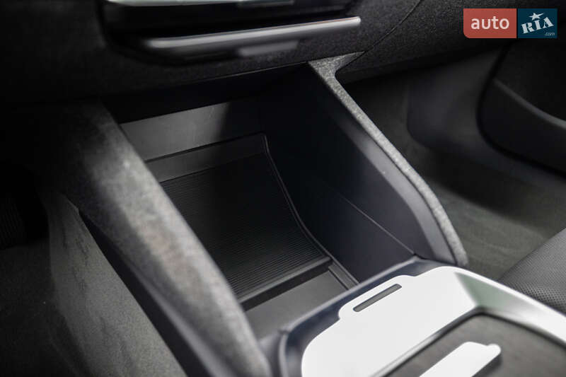 Седан Lucid Air 2023 в Києві