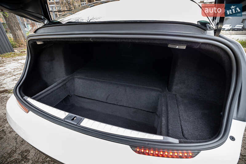 Седан Lucid Air 2023 в Києві