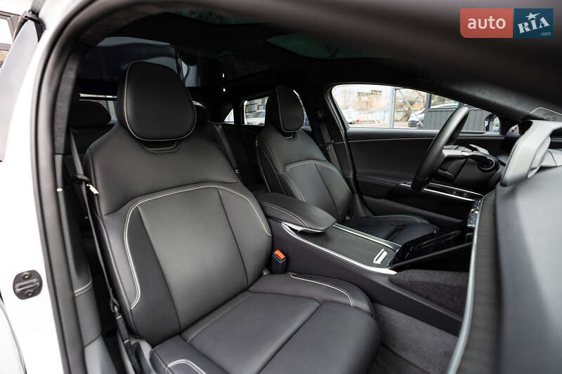 Седан Lucid Air 2023 в Києві