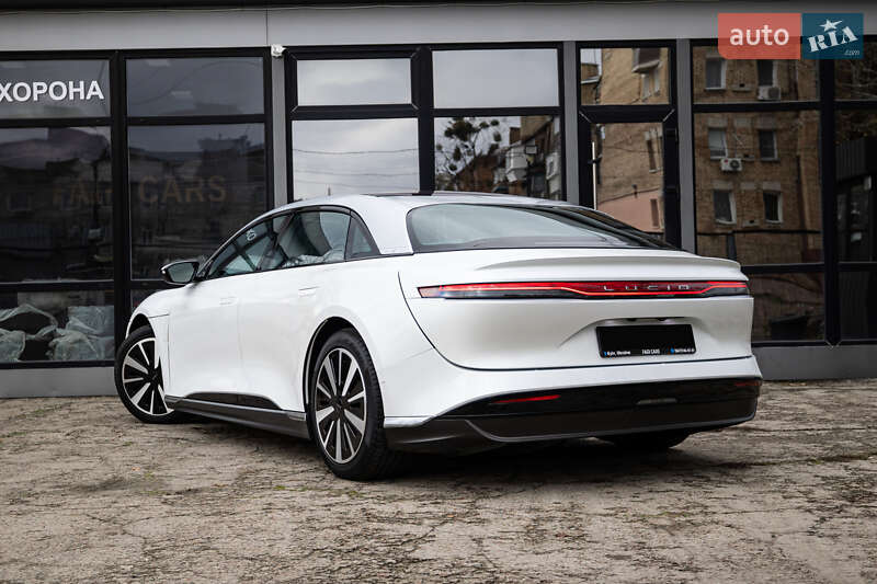 Седан Lucid Air 2023 в Києві