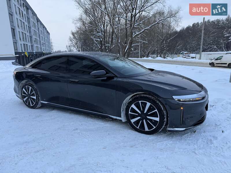 Седан Lucid Air 2023 в Львове