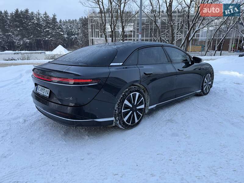 Седан Lucid Air 2023 в Львове