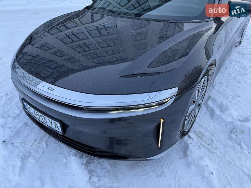 Седан Lucid Air 2023 в Львове
