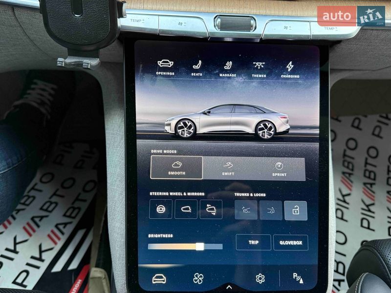 Седан Lucid Air 2022 в Львові