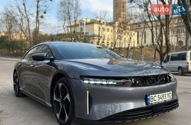 Седан Lucid Air 2023 в Львове