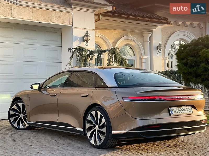 Lucid Air 2022