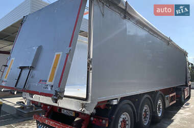 Полуприцеп Luck SKF 2009 в 